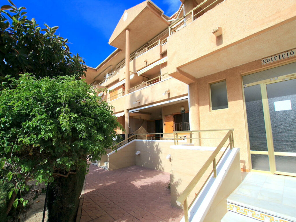 Ground Floor Apartment Guardamar del Segura Alicante - image 4