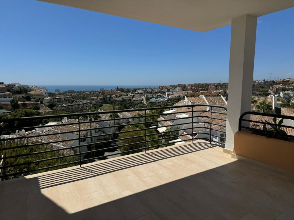 Middle Floor Apartment Riviera del Sol Málaga - image 4