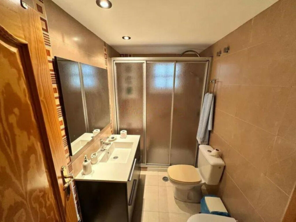 Middle Floor Apartment San Luis de Sabinillas Málaga - image 4