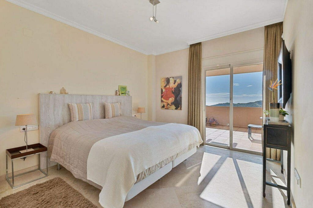 Penthouse Ojén Málaga - image 4
