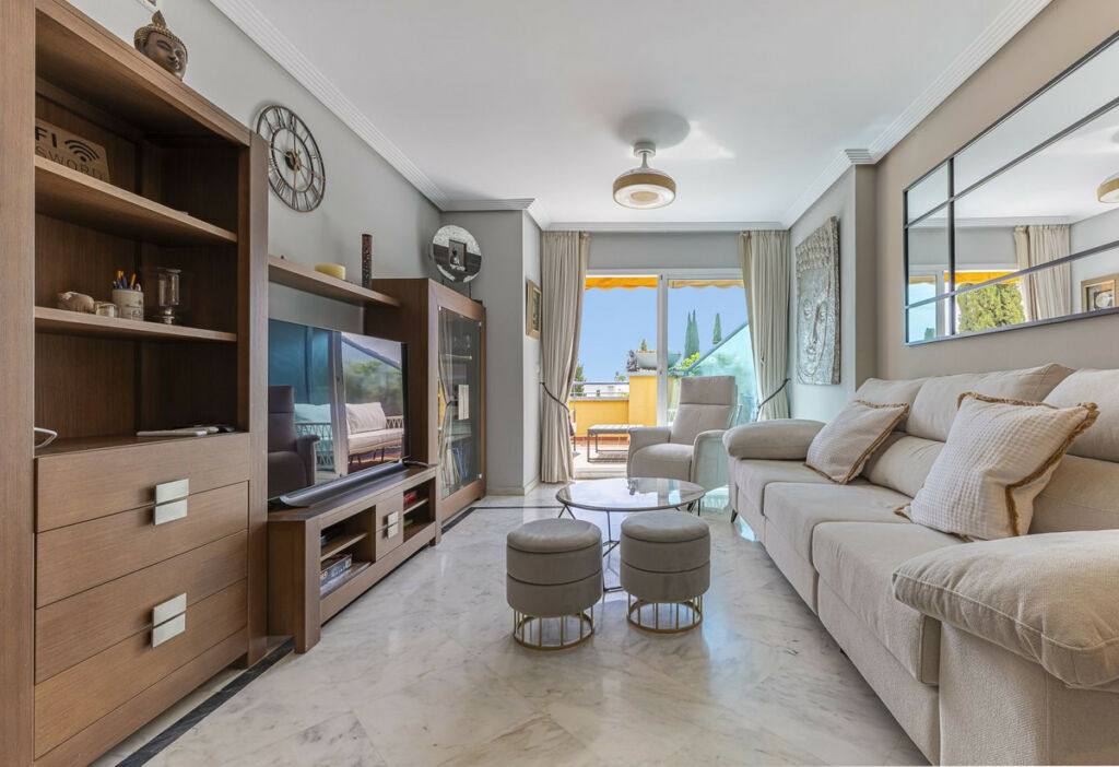 Penthouse Duplex Bahía de Marbella Málaga - image 3