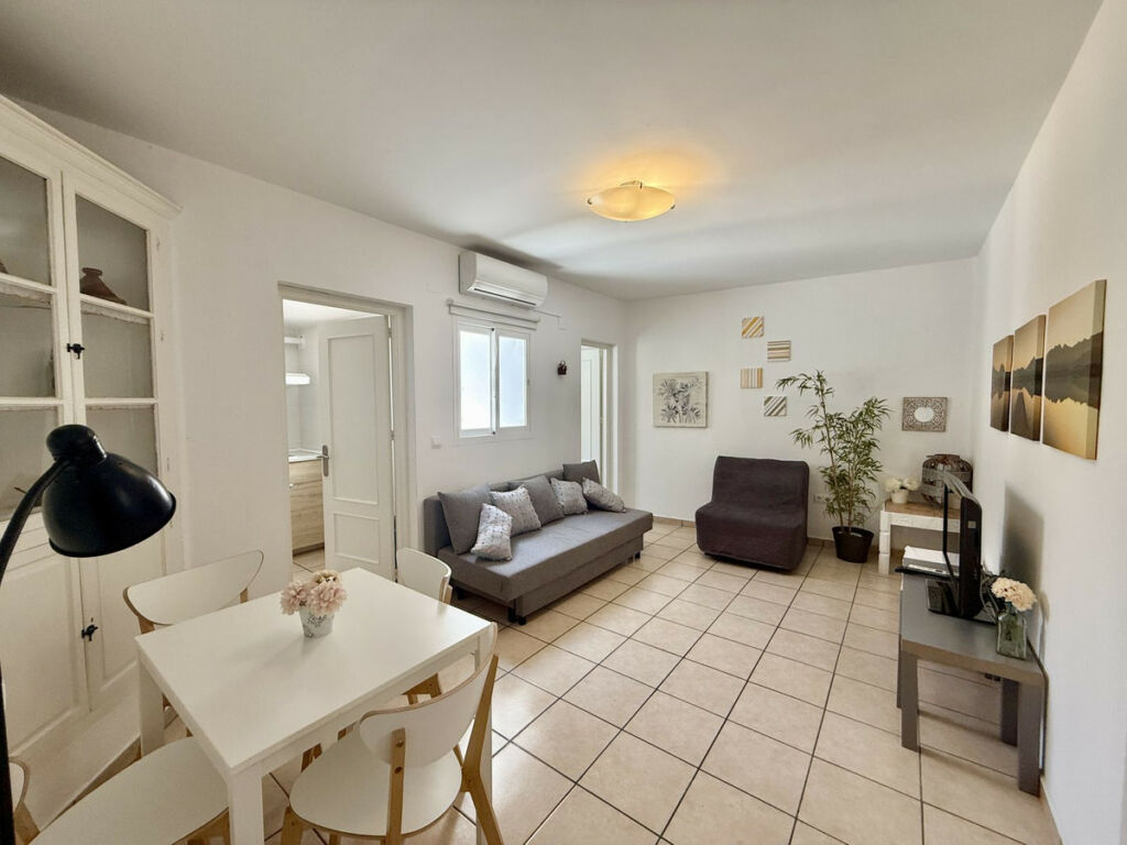 Top Floor Apartment Estepona Málaga - image 4