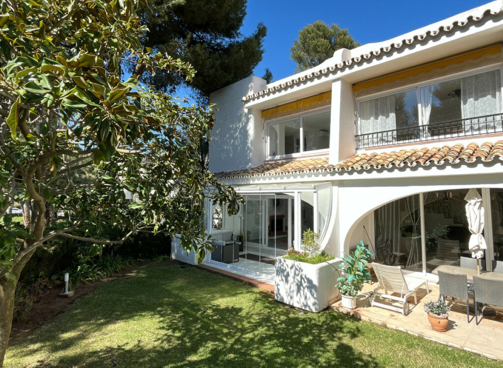 Semi-Detached House Miraflores Málaga - image 4