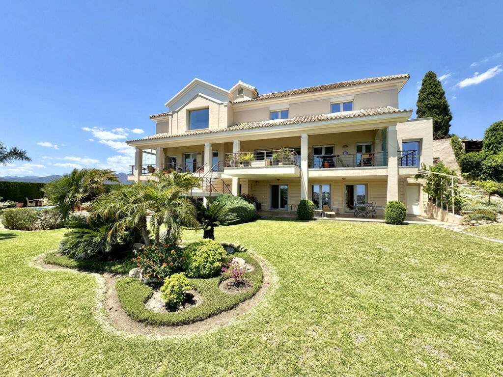 Detached Villa Mijas Golf Málaga - image 4