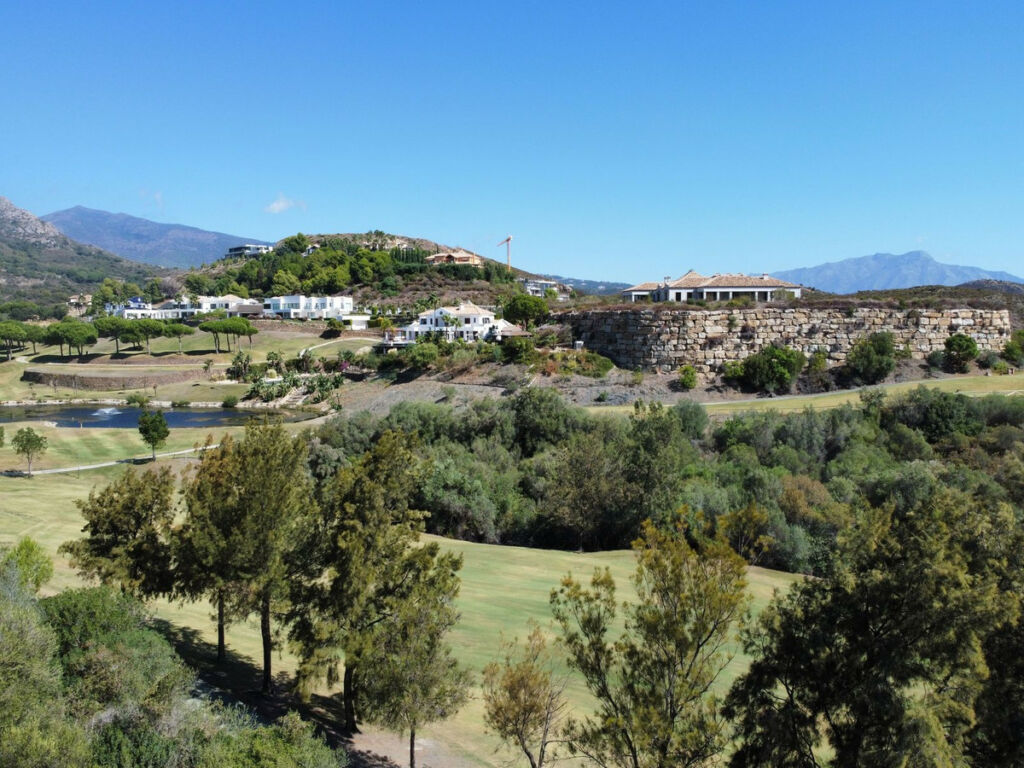 Residential Plot Benahavís Málaga - image 4