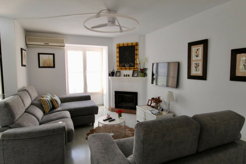Townhouse Marbella Málaga - image 4