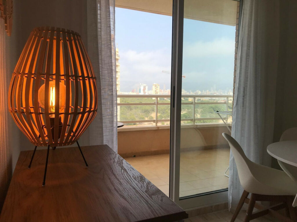 Middle Floor Apartment Benidorm Alicante - image 4