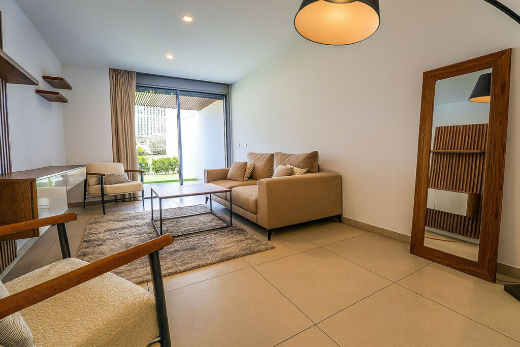 Ground Floor Apartment Elviria Málaga - image 4