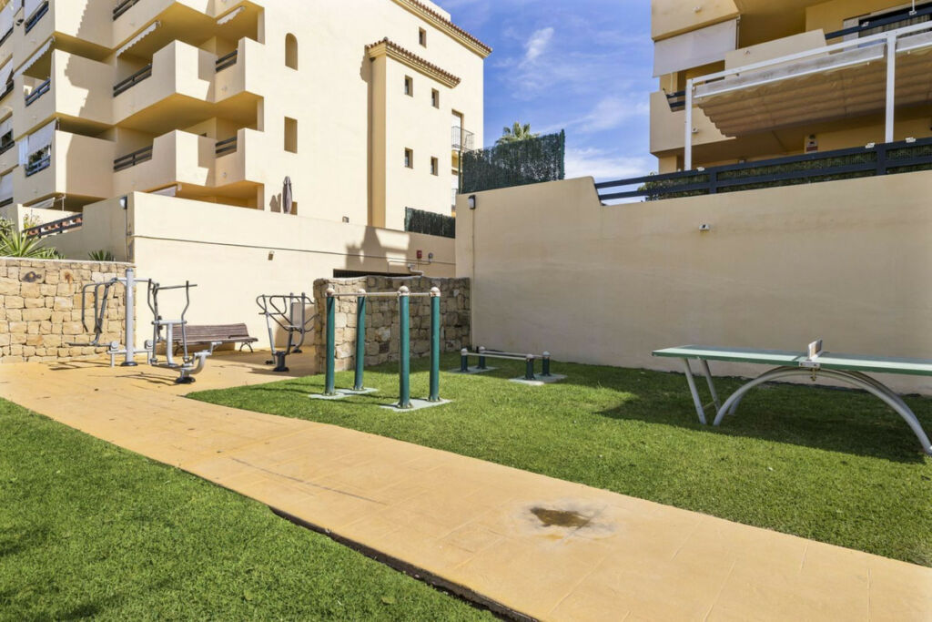 Penthouse Duplex Selwo Málaga - image 4