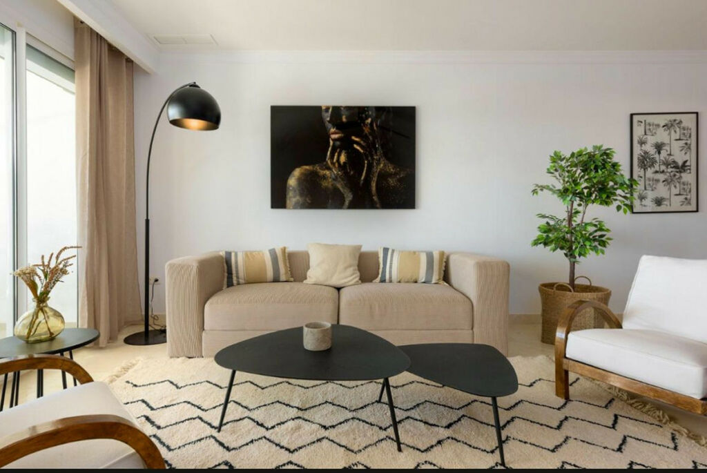Ground Floor Apartment Benahavís Málaga - image 9