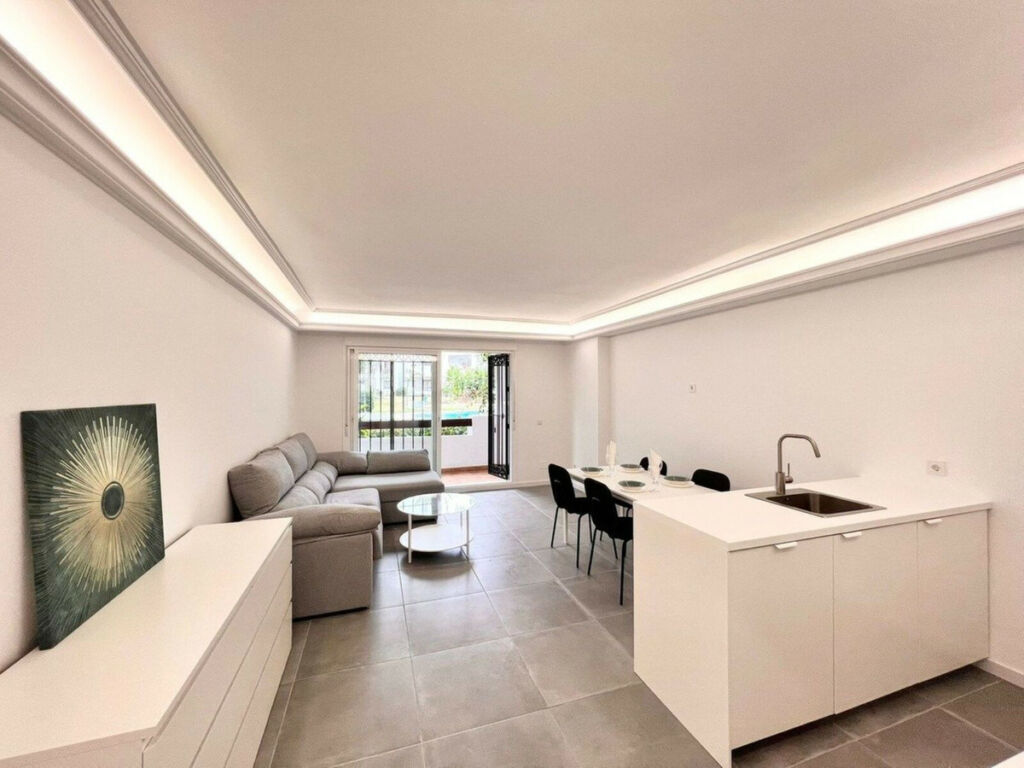 Ground Floor Apartment Costalita Málaga - image 4