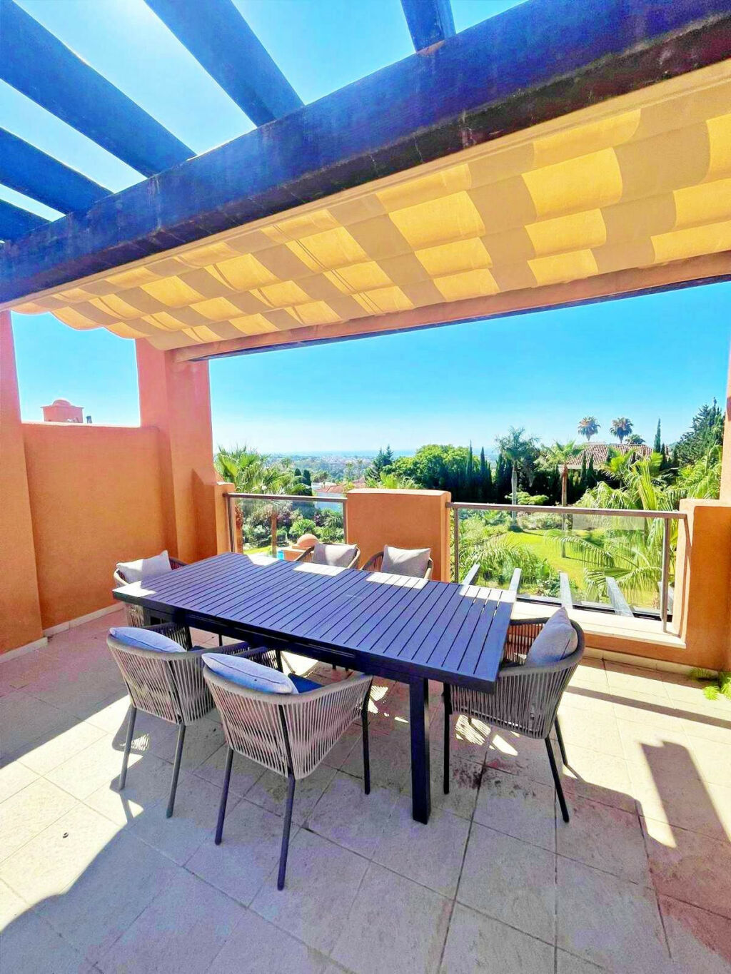 Penthouse Nueva Andalucía Málaga - image 4