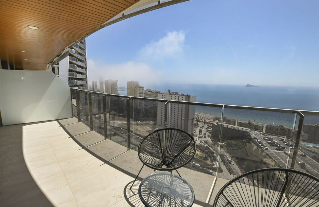 Middle Floor Apartment Benidorm Alicante - image 4