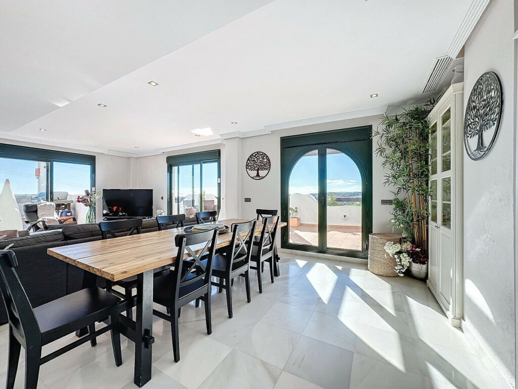 Penthouse Casares Málaga - image 5