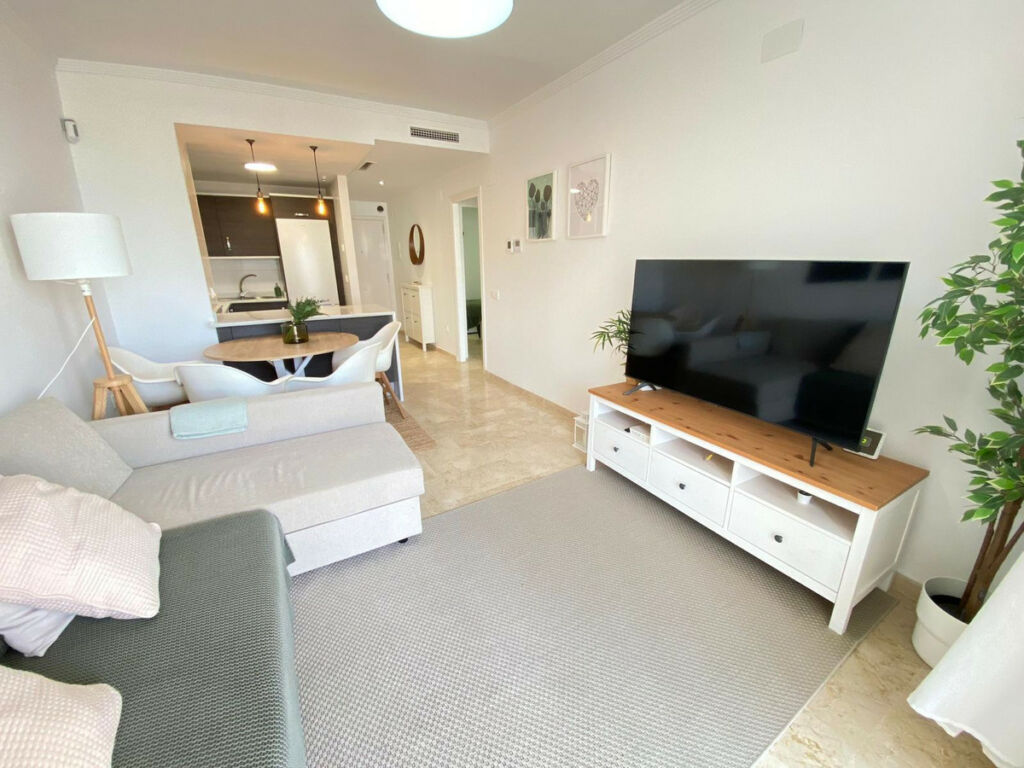 Middle Floor Apartment Manilva Málaga - image 4