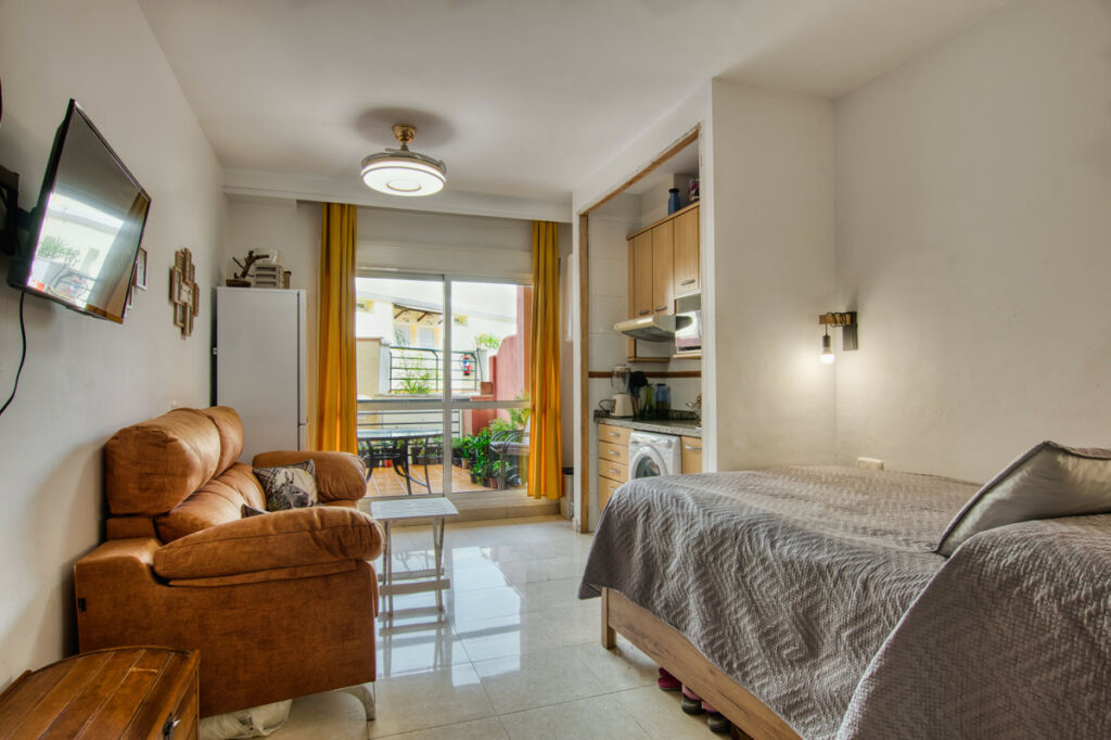 Ground Floor Studio Rincón de la Victoria Málaga - image 4