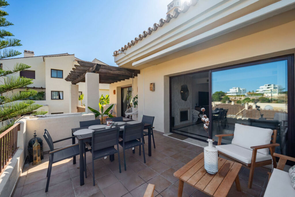 Penthouse La Quinta Málaga - image 4