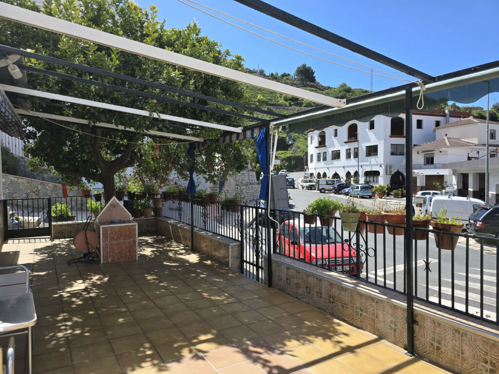 Townhouse Cómpeta Málaga - image 4