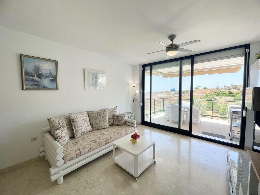 Middle Floor Apartment Riviera del Sol Málaga - image 4