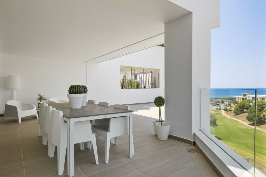 Ground Floor Apartment Cabopino Málaga - image 4