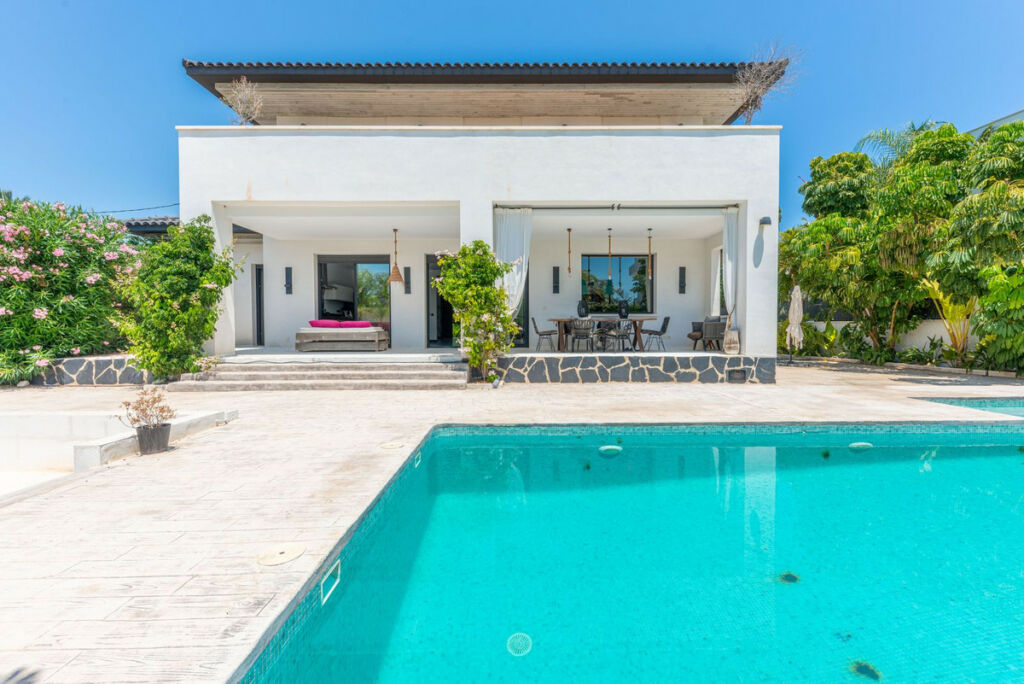 Detached Villa San Juan Alicante - image 4