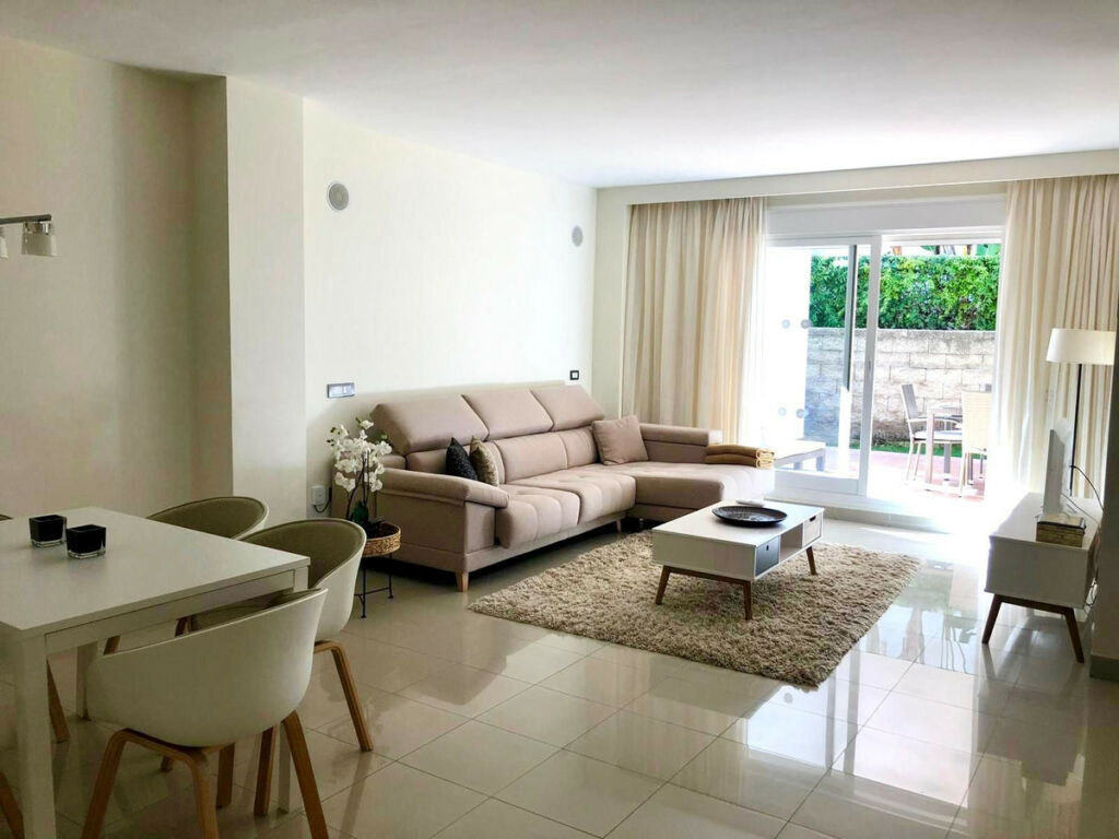 Ground Floor Apartment Estepona Málaga - image 4