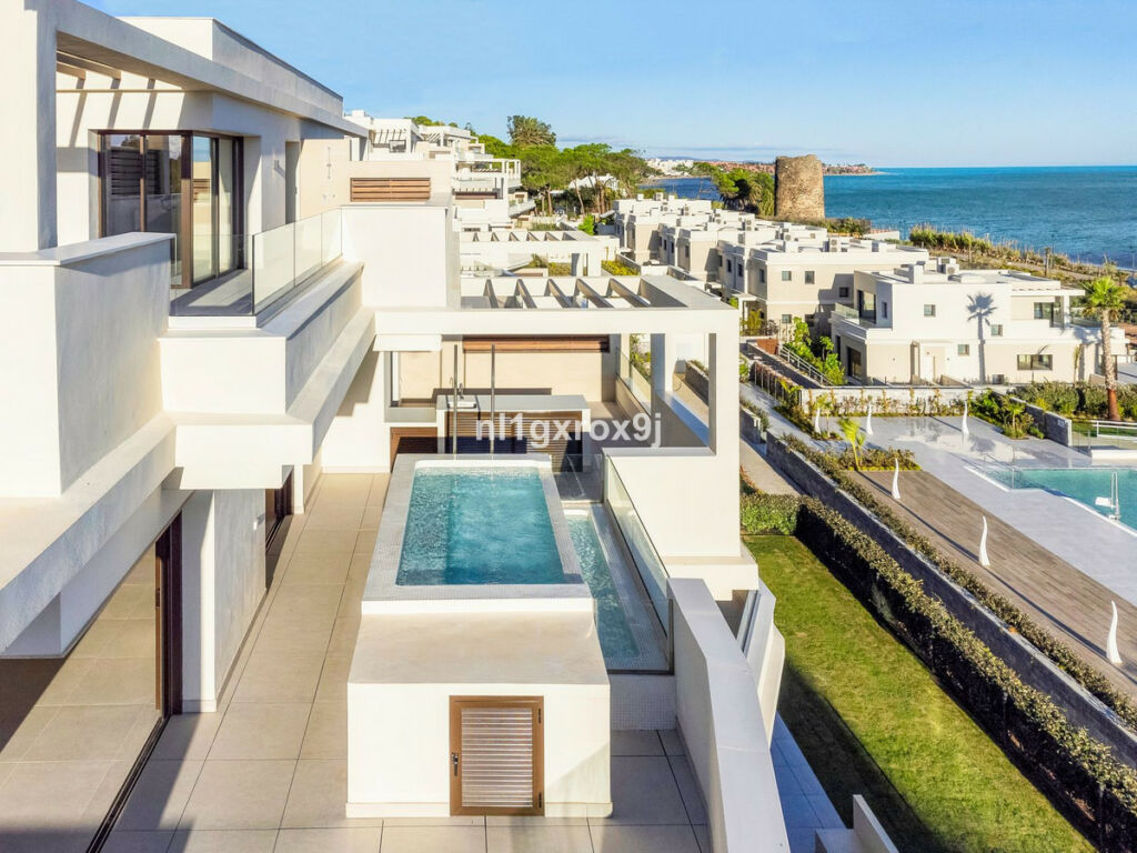 Penthouse Duplex Estepona Málaga - image 4
