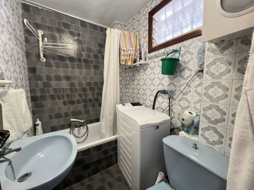 Middle Floor Studio Benalmadena Málaga - image 4