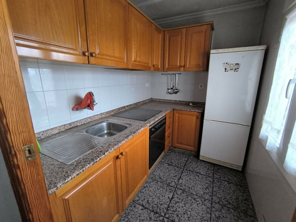 Townhouse Yecla Murcia - image 4