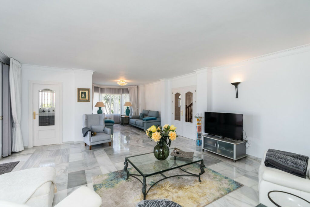 Detached Villa Mijas Costa Málaga - image 4