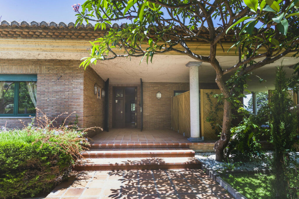 Detached Villa Sotogrande Cádiz - image 4