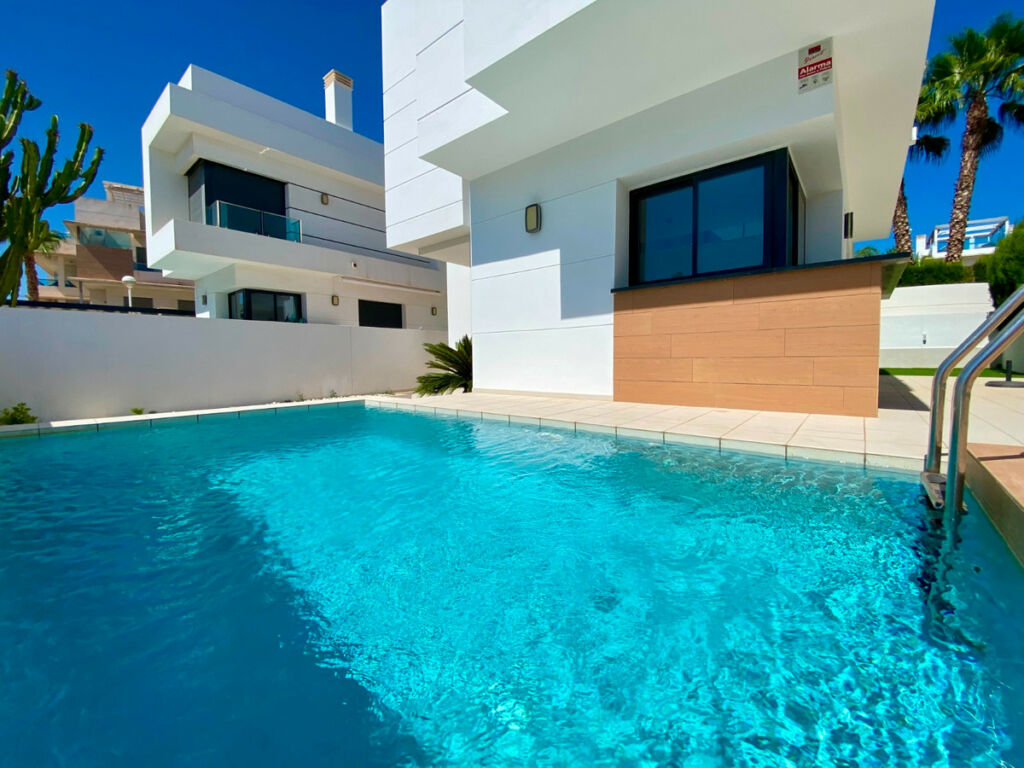 Detached Villa Ciudad Quesada Alicante - image 12