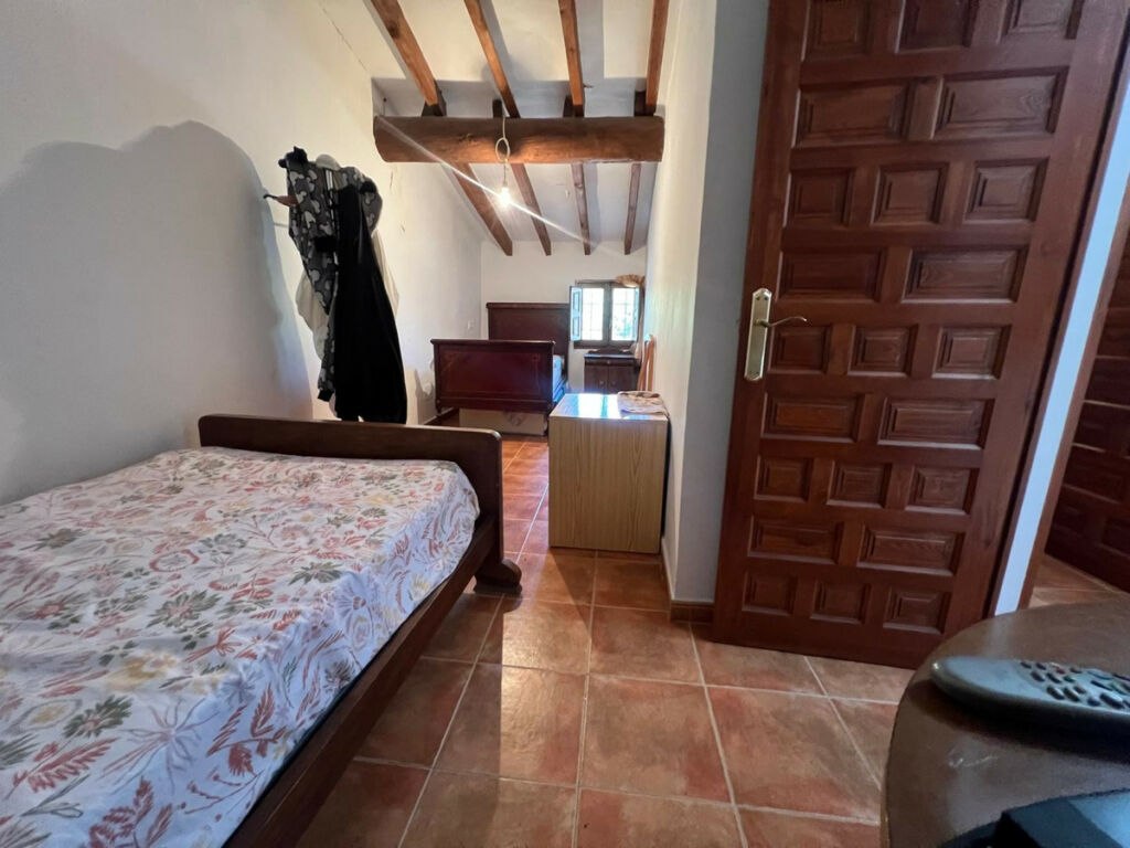 Townhouse Pinoso Alicante - image 4