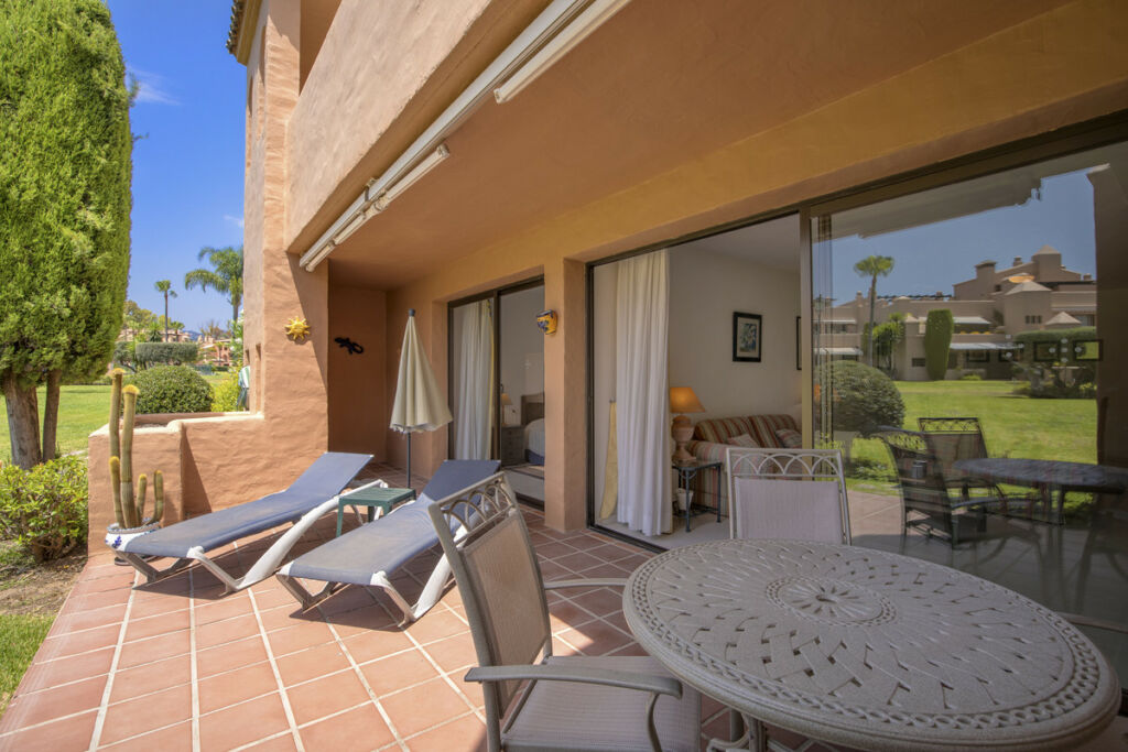 Ground Floor Apartment Estepona Málaga - image 4