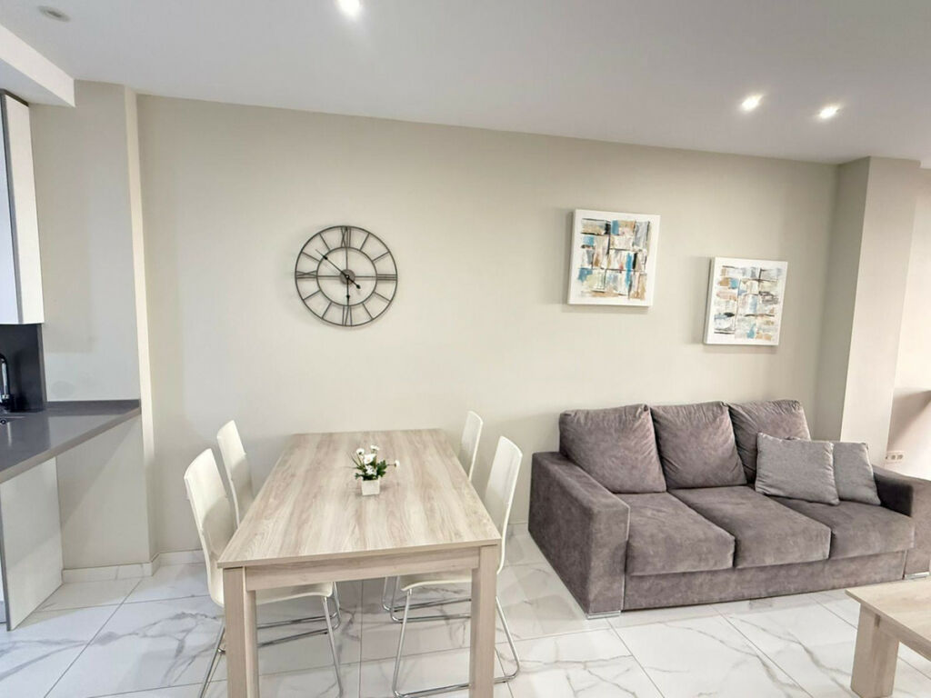 Middle Floor Apartment La Mata Alicante - image 4
