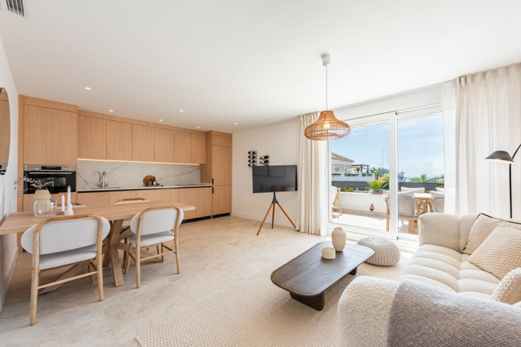 Penthouse Nueva Andalucía Málaga - image 4