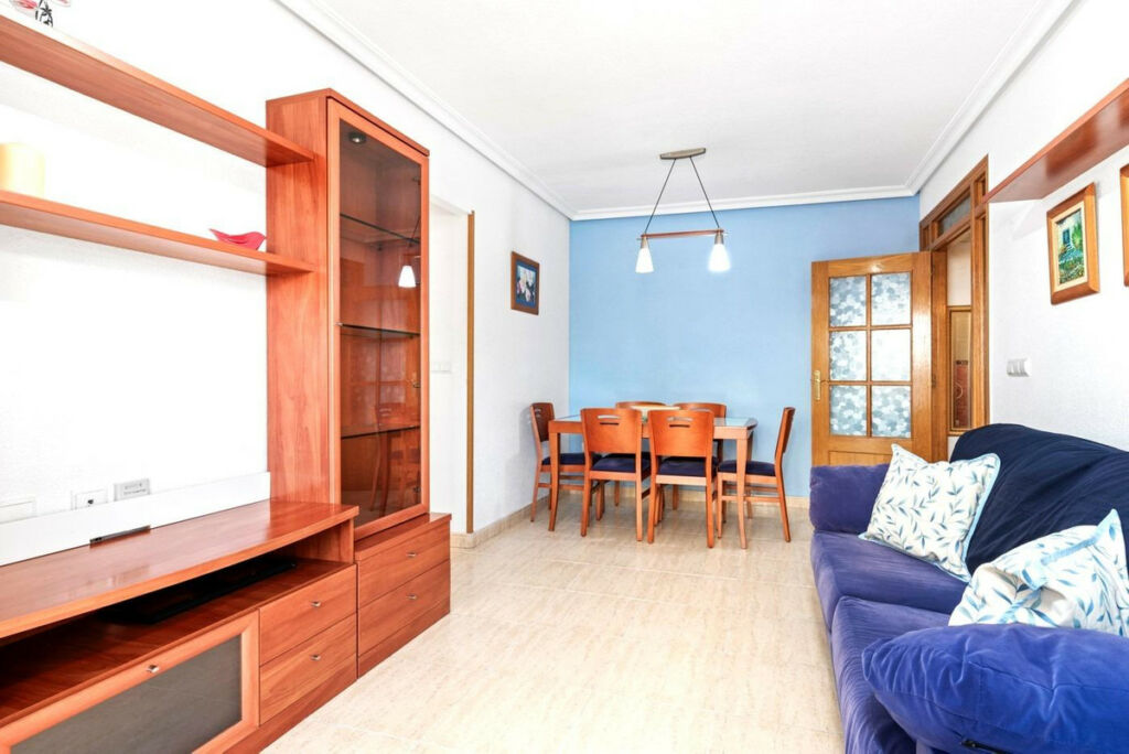 Middle Floor Apartment Guardamar del Segura Alicante - image 4