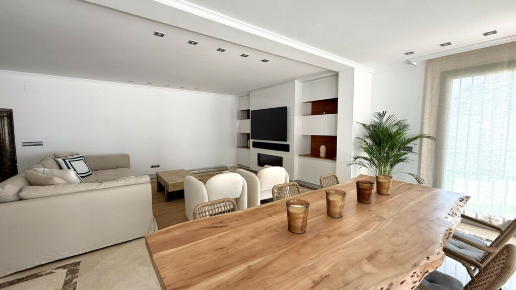 Detached Villa San Pedro de Alcántara Málaga - image 4