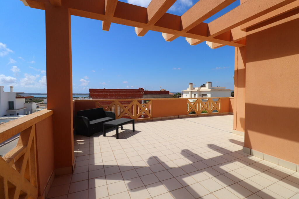 Detached Villa Ciudad Quesada Alicante - image 4
