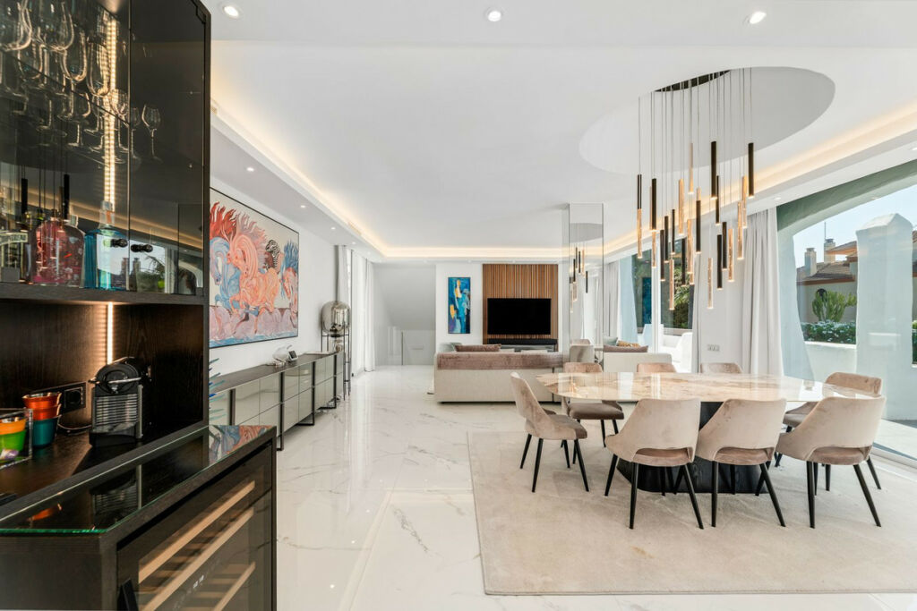 Penthouse Duplex Puerto Banús Málaga - image 4