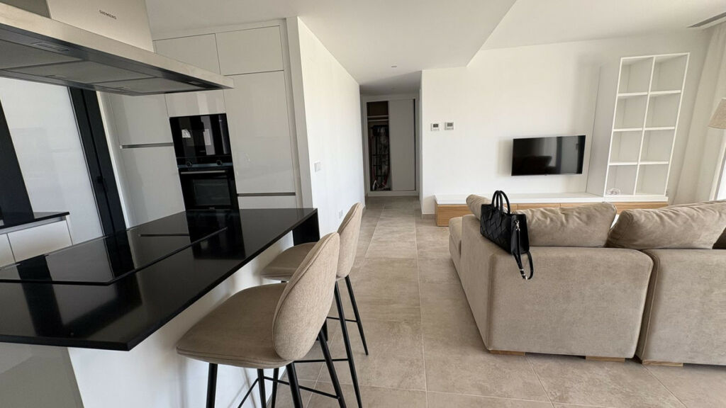 Ground Floor Apartment Atalaya Málaga - image 4
