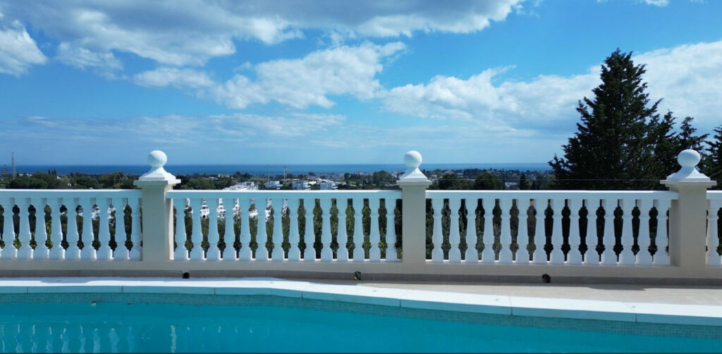 Detached Villa La Quinta Málaga - image 4