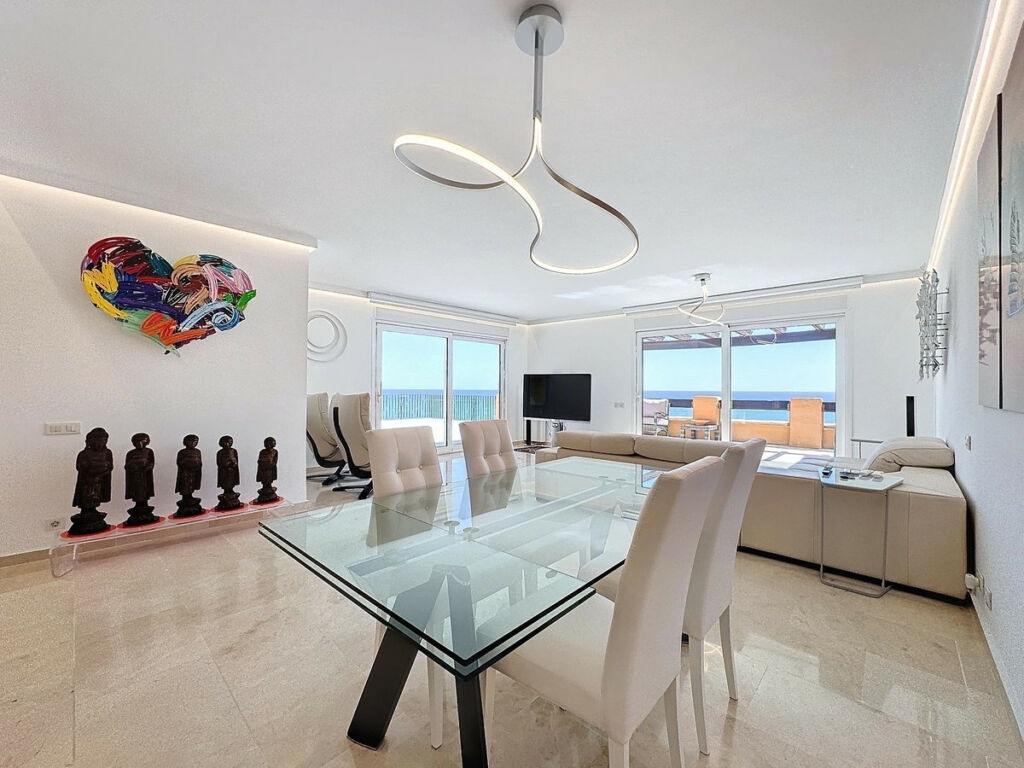 Penthouse Manilva Málaga - image 4