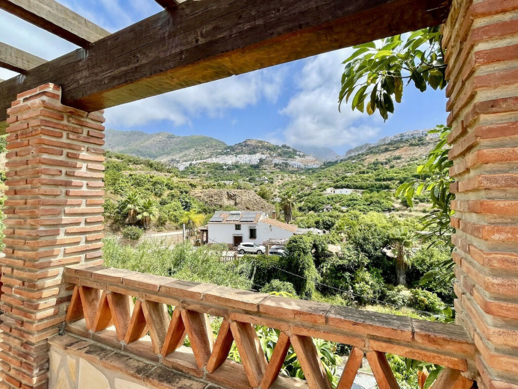 Detached Villa Frigiliana Málaga - image 4