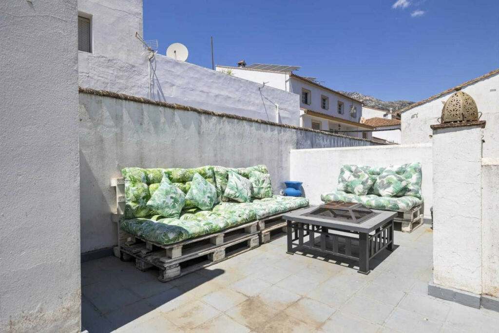 Detached Villa Cortes de la Frontera Málaga - image 4