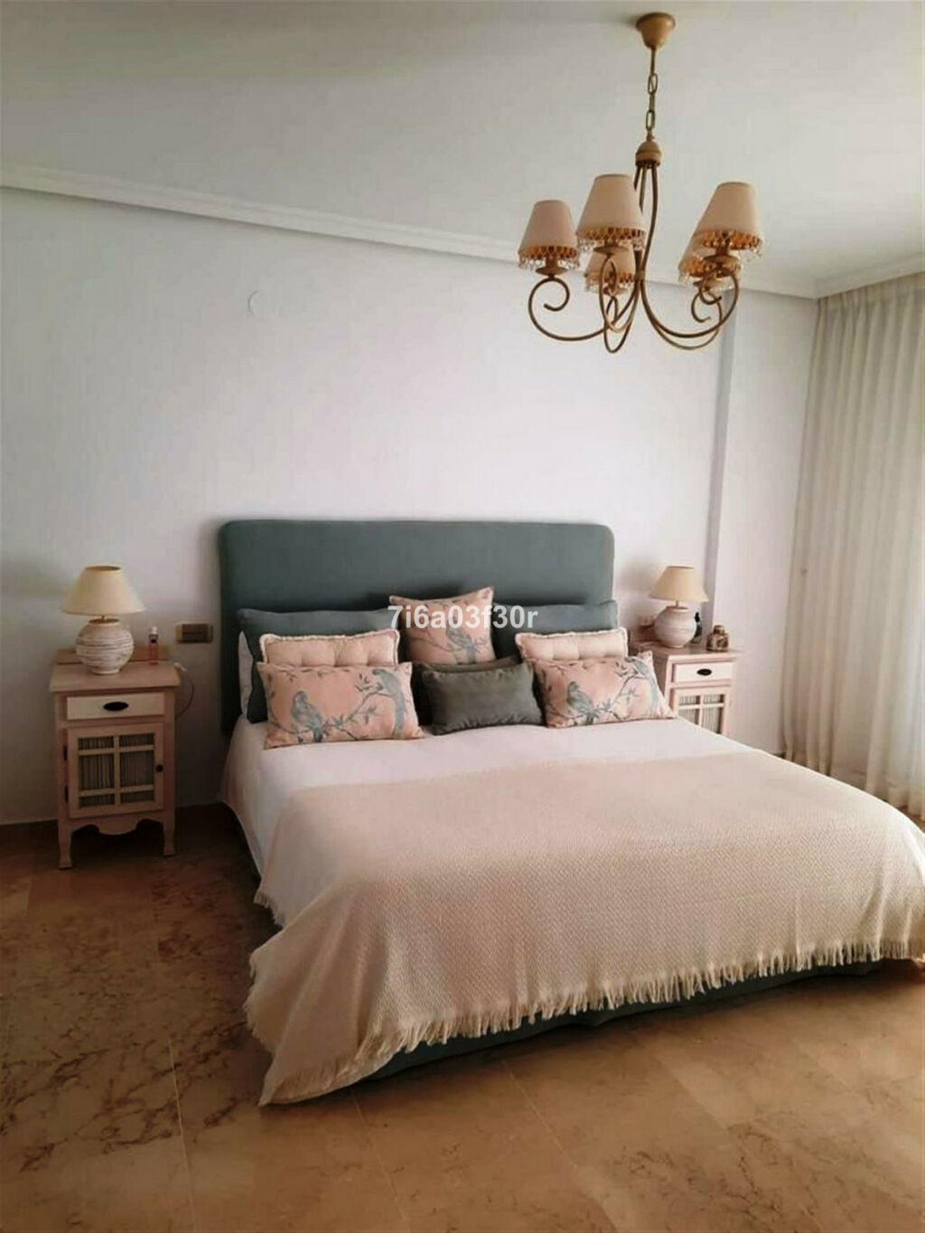 Top Floor Apartment Marbella Málaga - image 4