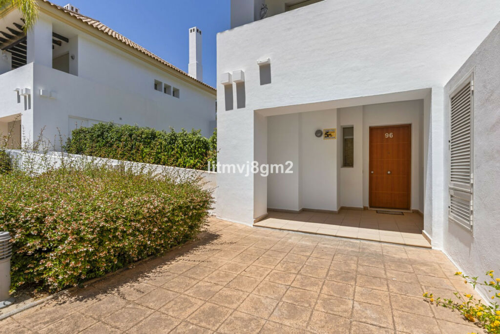 Townhouse La Cala Golf Málaga - image 4