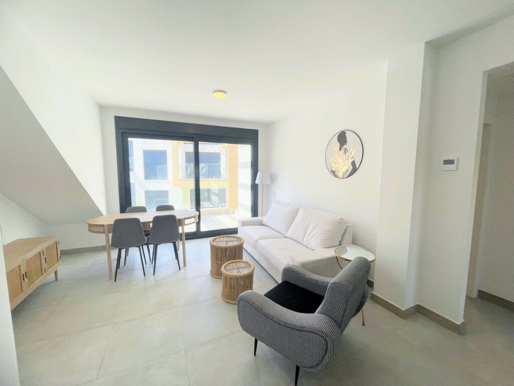 Penthouse Villamartin Alicante - image 4