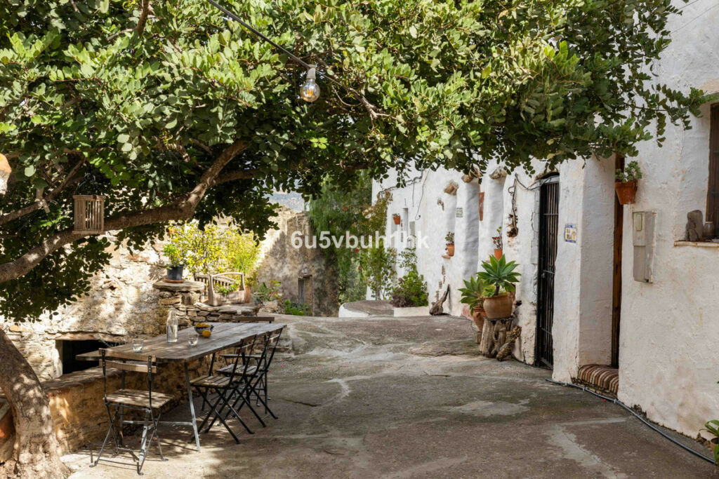 Townhouse Viñuela Málaga - image 4
