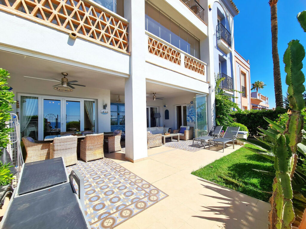Ground Floor Apartment Casares Playa Málaga - image 4
